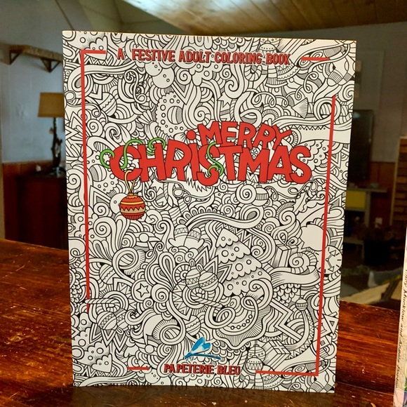 Bundle of 3 adult coloring books - Picture 3 of 7